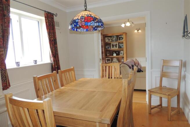 6 Croft Way 008.JPG