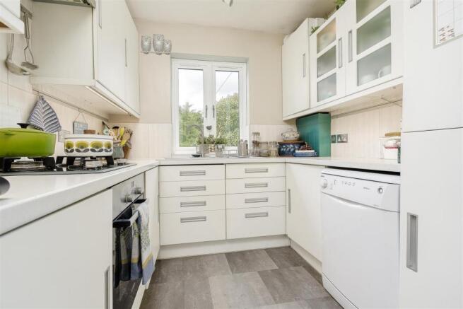 house-ballards-green-burgh-heath-132.jpg
