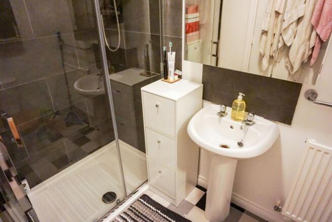 Master En-suite