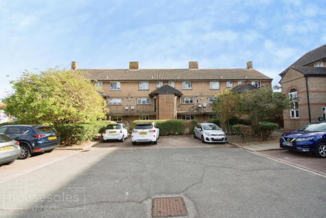 Buttercup Square, Stanwell, TW19