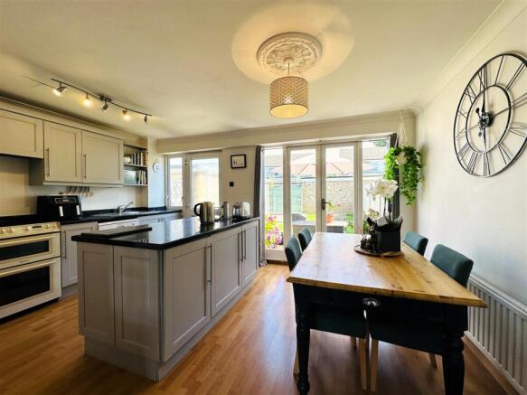 3 bed Detached for sale Image 7