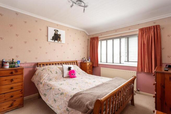 3 bed Semi-Detached for sale Image 8