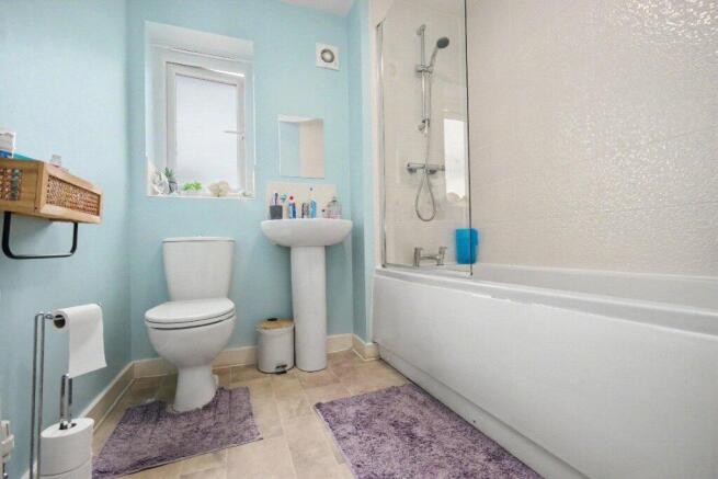 3 bed Semi-Detached for sale Image 9