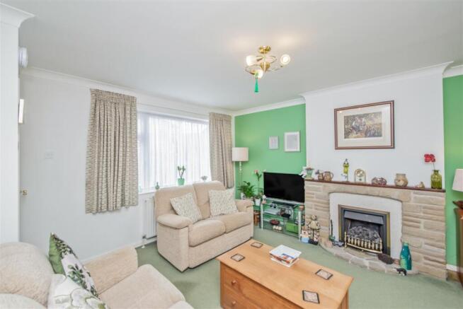 Living Room / Dining area