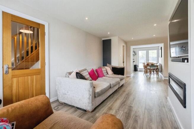 3 bed Semi-Detached for sale Image 5