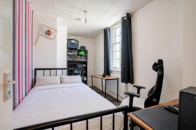 8 bed Flat for sale Image 8