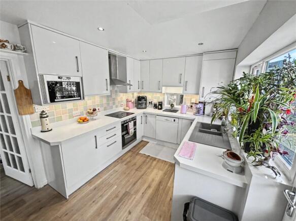 3 bed Detached for sale Image 2