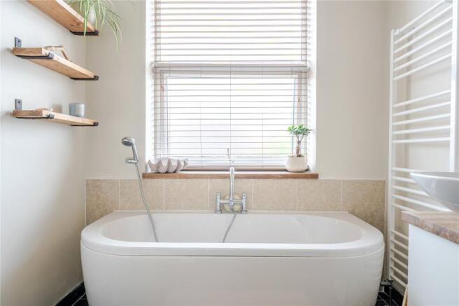 4 bed Terraced for sale Image 7