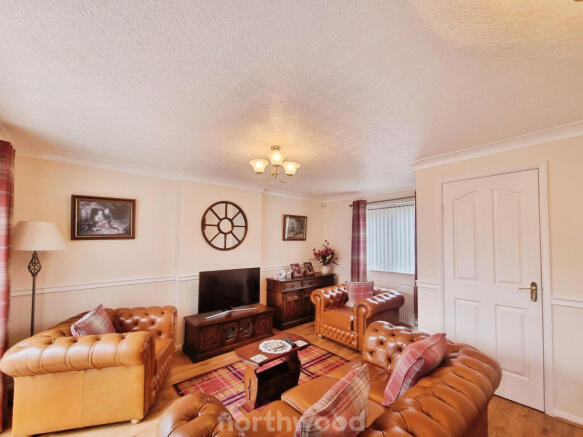 3 bed Semi-Detached for sale Image 3