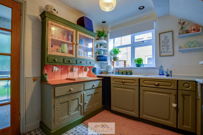 3 bed Semi-Detached for sale Image 10
