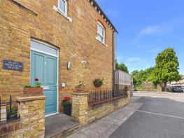 Flat 1, 38 Newlands House, Oak Lane, Twickenham TW1 3PA