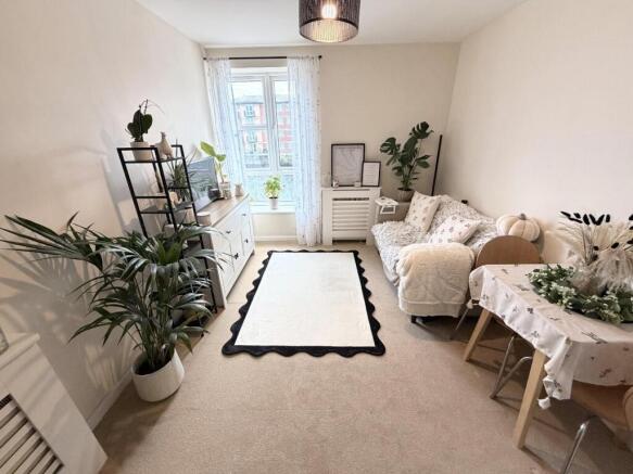 LOUNGE AREA
