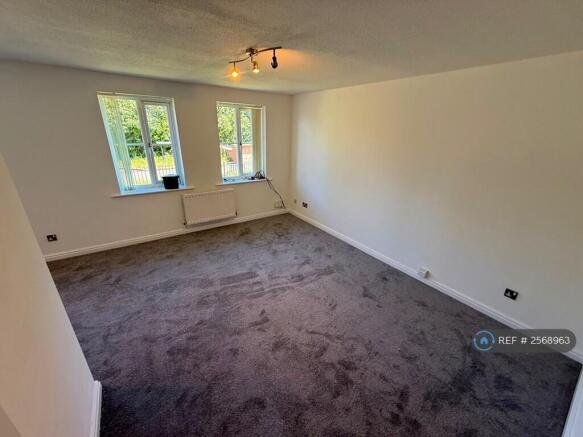 2 bed Flat to rent Image 6