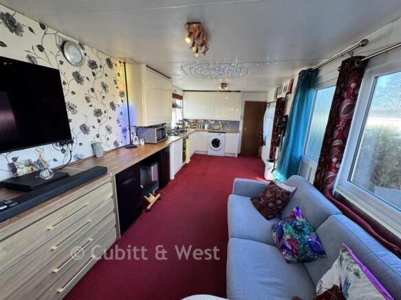 Lounge/Kitchen