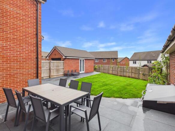 House in Newent - View 4