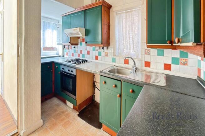 2 bed Semi-Detached for sale Image 5