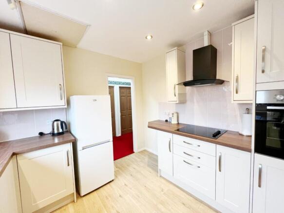 Kitchen pic 4.jpg