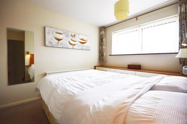 BEDROOM.jpg