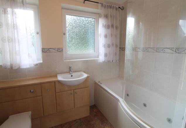 Bathroom.jpg