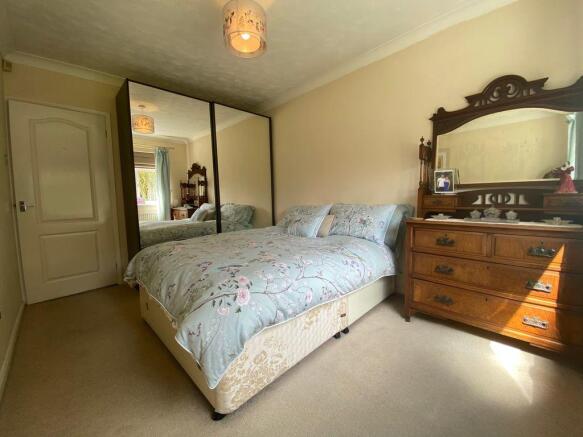Bedroom 2 (Double)
