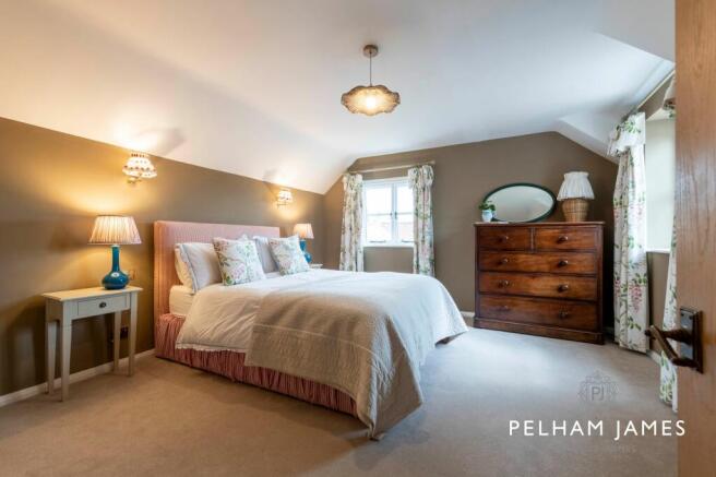 Principal Suite, Barn Cottage, Castle Bytham