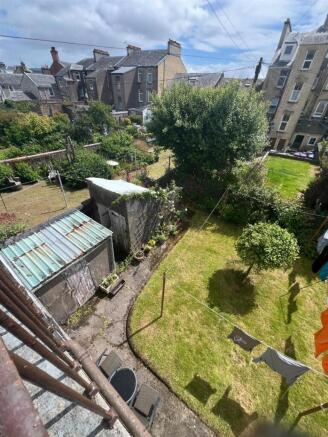 GARDENS/OUTBUILDINGS