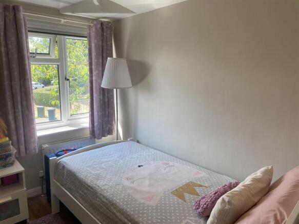3 bed Semi-Detached for sale Image 10