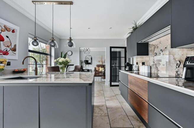 Kitchen/Breakfast Room