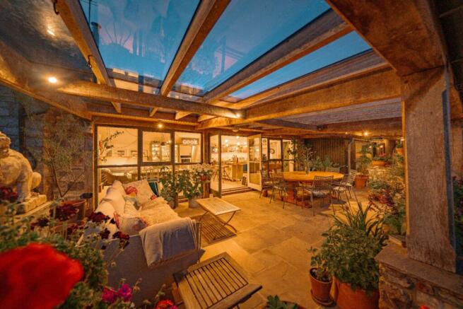 Willow Barn, Claverham, Bristol, Somerset, BS49 photo 4