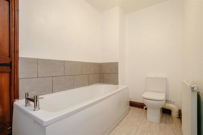 8402242-interior14.jpg