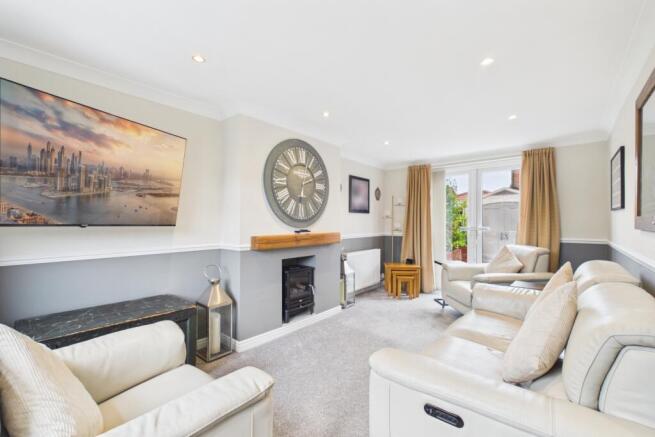 3 bed Semi-Detached for sale Image 6