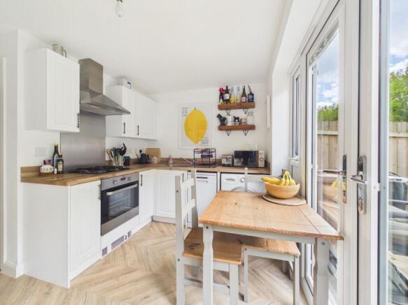 KITCHEN/ DINER