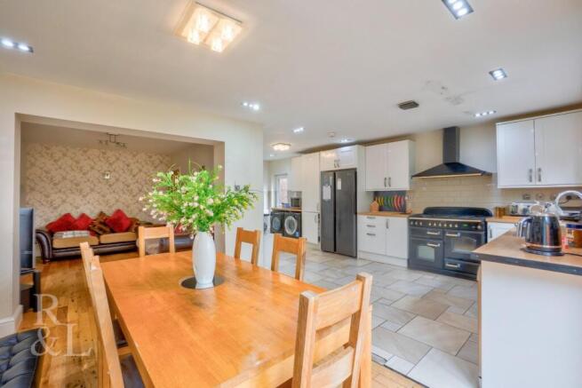 40 Peterdale (4).jpg