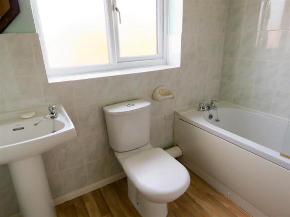 Bathroom.JPG