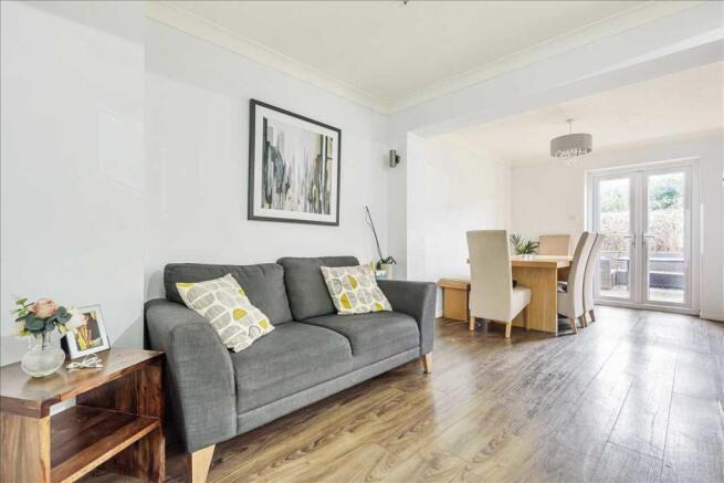 FAMILY ROOM - DINING