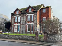 Flat 11, 40 42, Arundel Road, Littlehampton BN17 7DD