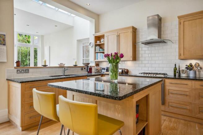 Arlington Gardens, W4 - FOR SALE