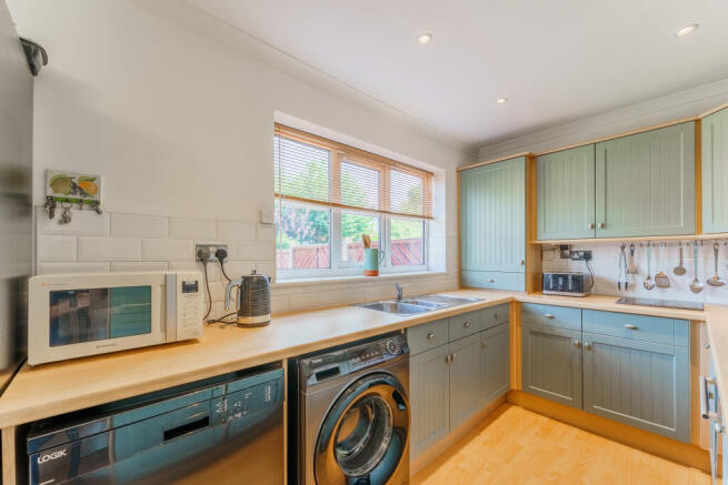 3 bed Semi-Detached for sale Image 7