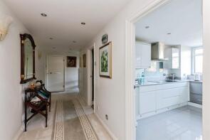 21, Albany, Manor Road, Bournemouth BH1 3EJ
