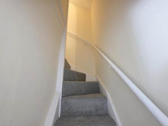4 bed Terraced to rent Image 10