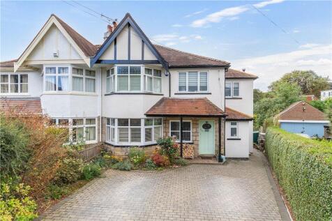 Hollin Gardens, Leeds, West Yorkshire, LS16