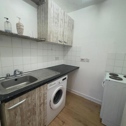 1 bed studio to rent Hill Road, Mitcham CR4