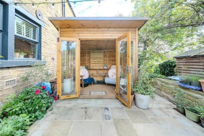 2 bed Terraced for sale Image 9