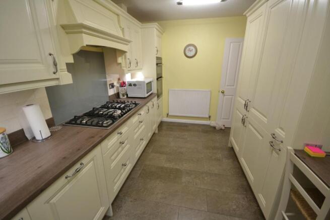 BREAKFAST/KITCHEN