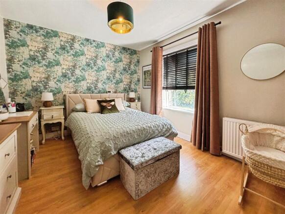2 bed Semi-Detached for sale Image 11