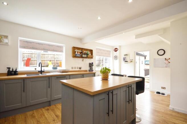 Kitchen/Dining Room