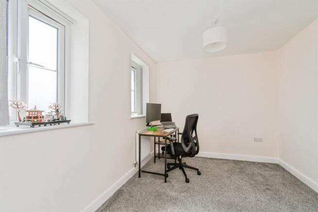 2 bed Terraced for sale Image 12