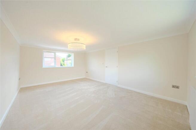 4 bed Semi-Detached for sale Image 6