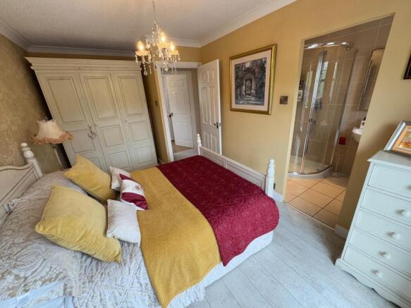 BEDROOM (REAR)