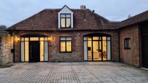 4 Stable Cottage, Chipstead Lane, Sevenoaks TN13 2AG